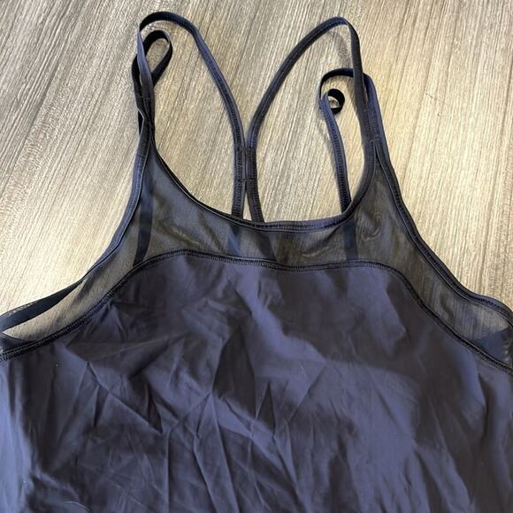 Lululemon strappy tank.  Size 2/4? - Picture 2 of 5